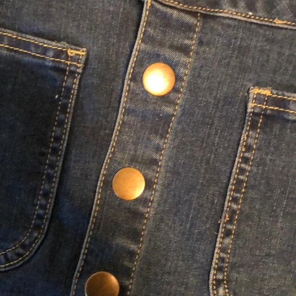 Button-down mini denim skirt - Picture 2 of 3